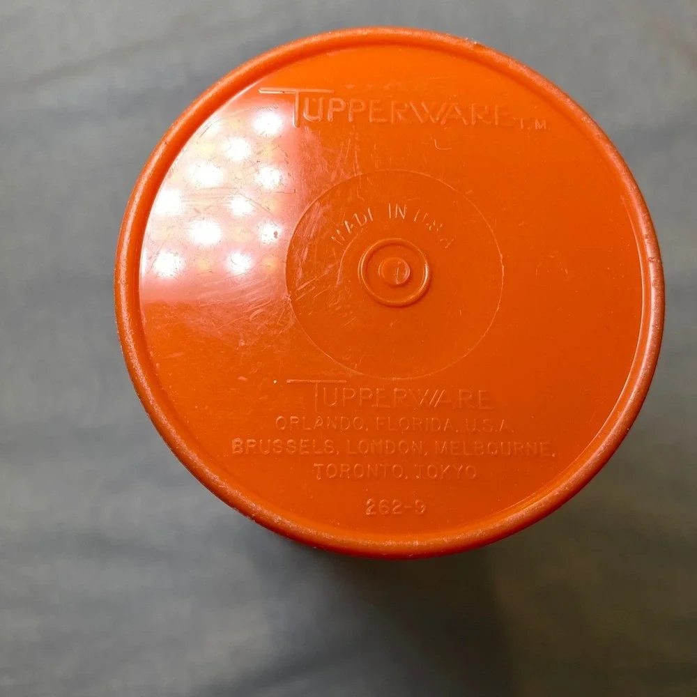 Vintage Tupperware Orange Tall Tumbler Juice Shaker 262-9 w/ Flip Top Lid 603-3